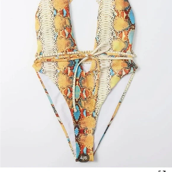 Perfect one piece swimsuit for the beach or just the pool! - Picture 2 of 2